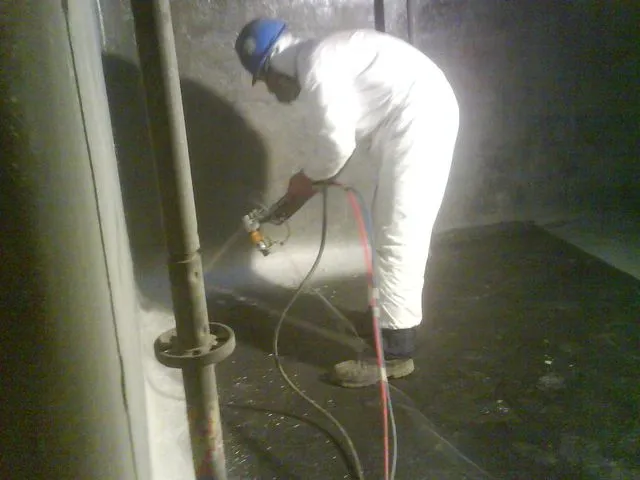 Unión y laminado de ductos FRP en terreno